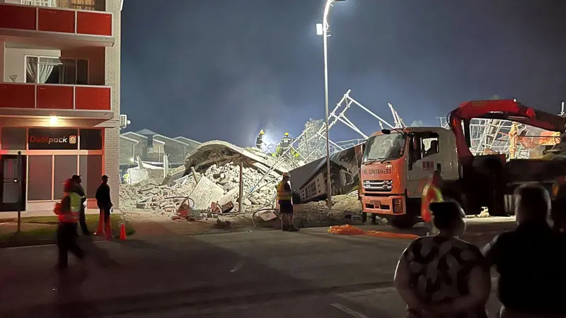 Lokasi bangunan runtuh di Afrika Selatan. (AFP)