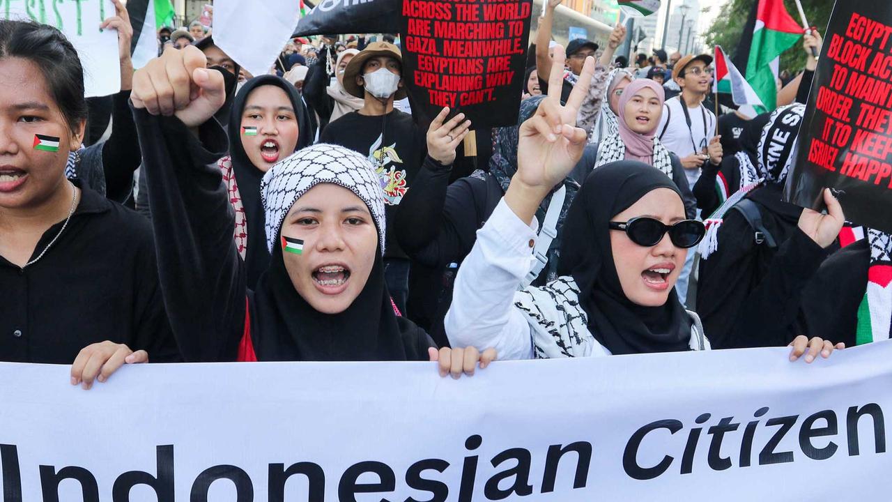 FOTO: Aksi Solidaritas Gerakan Global March to Gaza di Bunderan HI