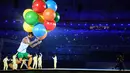 Robot Raksasa memeriahkan Pembukaan Paralimpik Rio 2016 di Stadion Maracana, Rio de Janeiro (7/8/2016). (AFP/Yasuyoshi Chib)