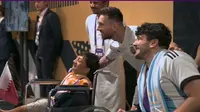 Lionel Messi Masih Terima Ajakan Foto Fans Difabel Jelang Final Piala Dunia 2022