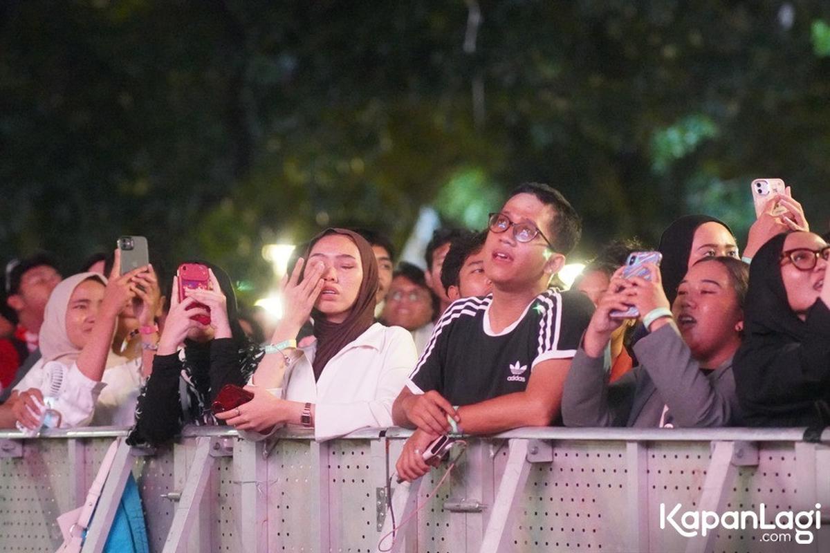 10 Potret Sal Priadi Sukses Bikin Penonton KLBB BRI Festival 2025 Menangis, Terlarut dalam Emosi