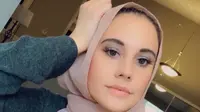 Lisa Vogl, ibu tunggal yang rilis lini fesyen hijab di Amerika Serikat. (dok. Instagram @lisamvogl/https://www.instagram.com/p/B9fa8JXAwjR/)