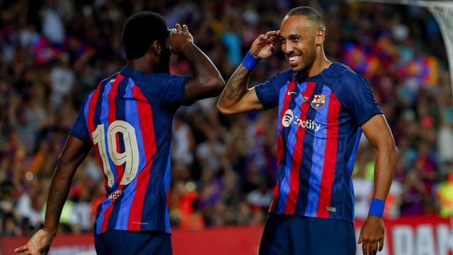 Foto: Lewandowski Pecah Telur dan Sabet Gelar MVP saat Barcelona Lumat UNAM Pumas di Joan Gamper Trophy 2022