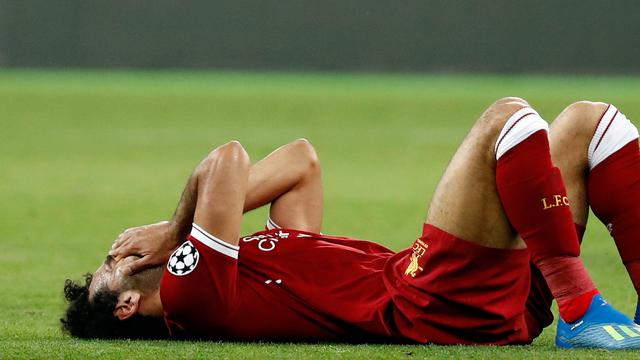 Cedera, Mohamed Salah Menangis Tak Bisa Lanjutkan Pertandingan