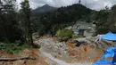 Kondisi area lokasi longsor di kawasan Ciloto, Cianjur, Jawa Barat, Sabtu (31/3). Longsor yang terjadi pada Rabu (28/3) lalu diduga adanya pergerakan tanah sehingga menyebabkan longsor. (Liputan6.com/Helmi Fithriansyah)