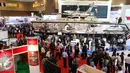 Suasana dalam pameran Indo Defence 2016 Expo & Forum di JIExpo Kemayoran, Jakarta, Rabu (2/11). Sebanyak 844 peserta dari 45 negara mengikuti pameran dua tahunan ini. (Liputan6.com/Faizal Fanani)