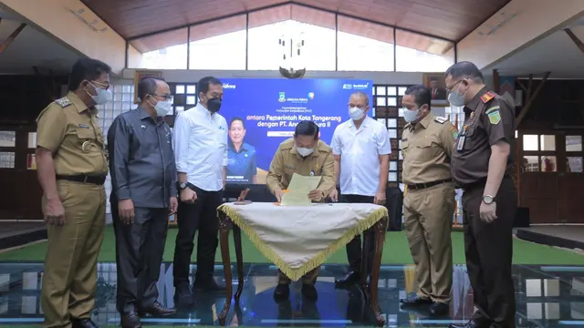 Penandatanganan Perjanjian Kerjasama antara Pemkot Tangerang dengan PT Angkasa Pura II yang dilaksanakan di Ruang Patio Pusat Pemerintahan Kota Tangerang, Senin (24/10/2022).