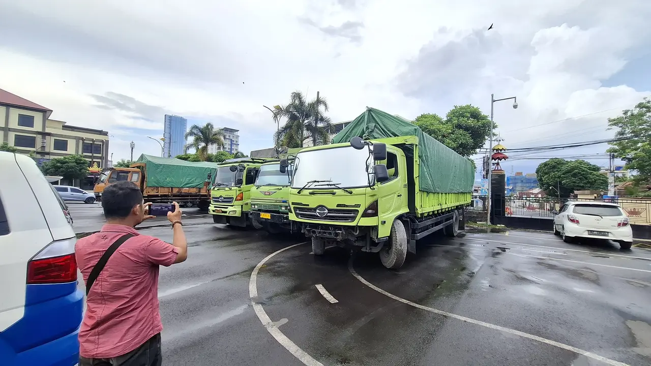 Aksi Licik Mafia BBM Terendus! Polisi Sita 5 Truk Modifikasi di Bandar Lampung