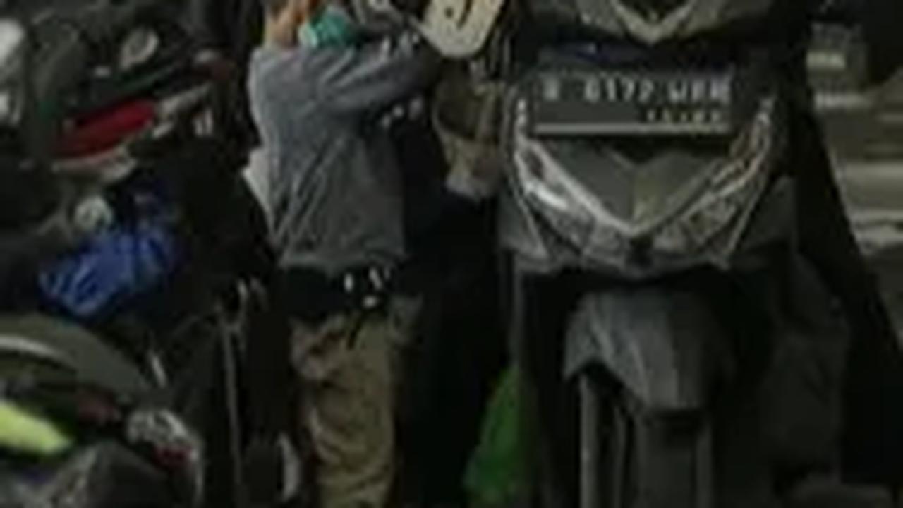 "Ini merupakan satu kesempatan yang baik dan kami berharap masyarakat dapat menggunakan kesempatan baik ini sebagai salah satu upaya bersama kita untuk memperbaiki kualitas udara di Jakarta," ujar Ani.