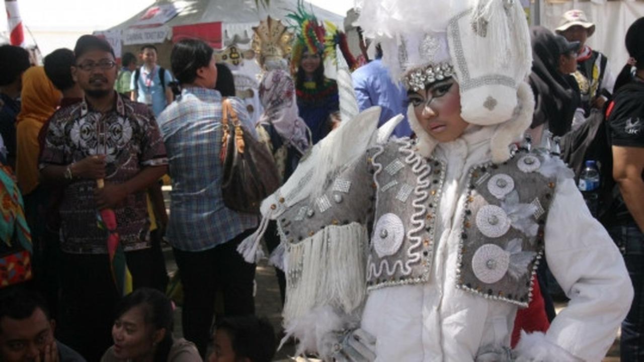 Mengintip kemeriahan Jember Fashion Carnaval 2015