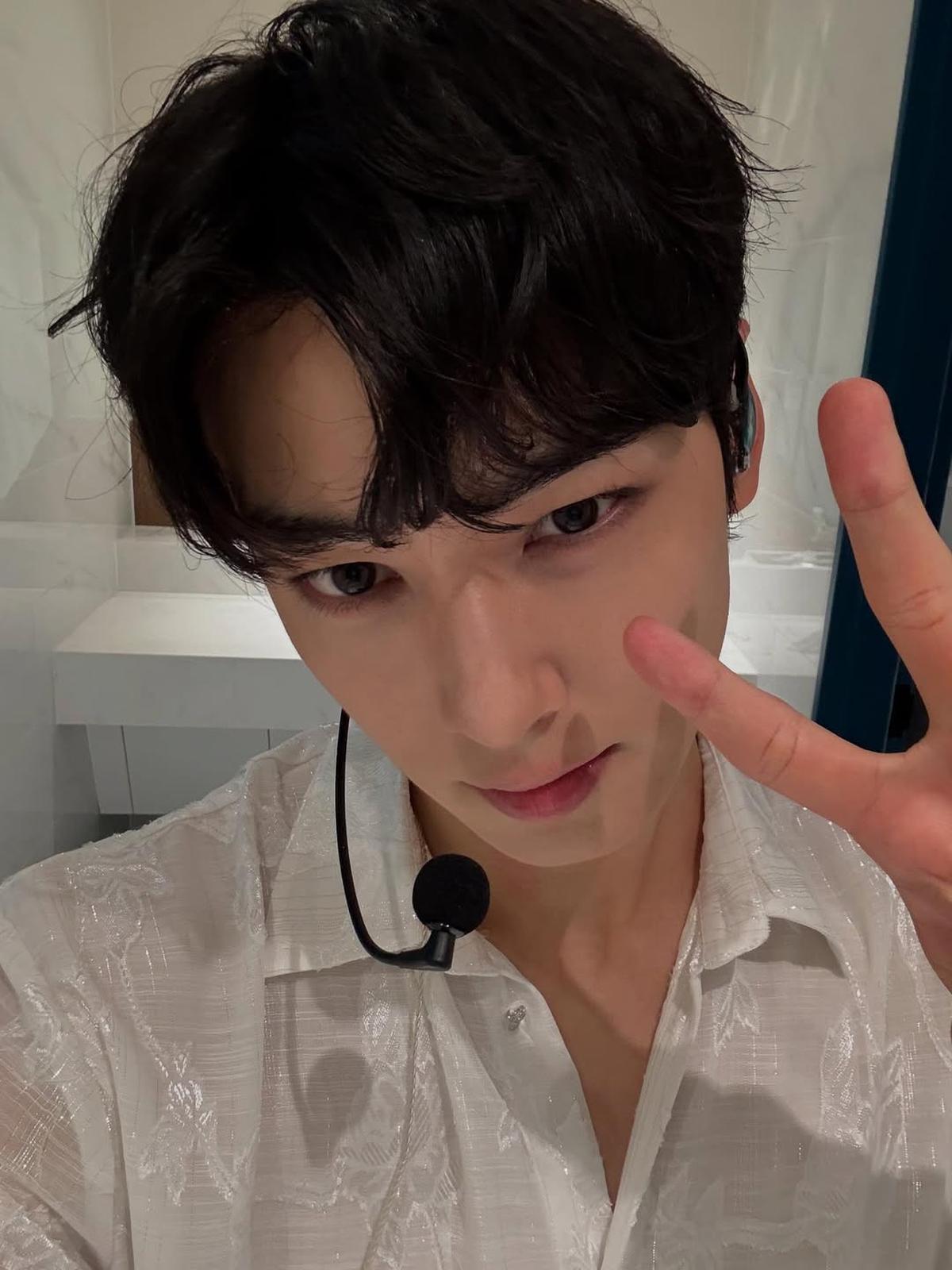 Pesan Haru Cha Eun Woo pada Fans Sebelum Berangkat Wamil: Jangan Lupakan Aku Ya