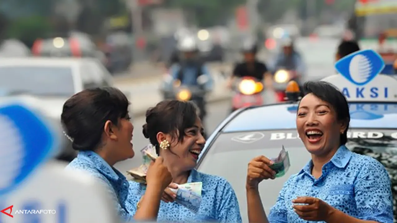 taksi-blue-bird-130817b.jpg