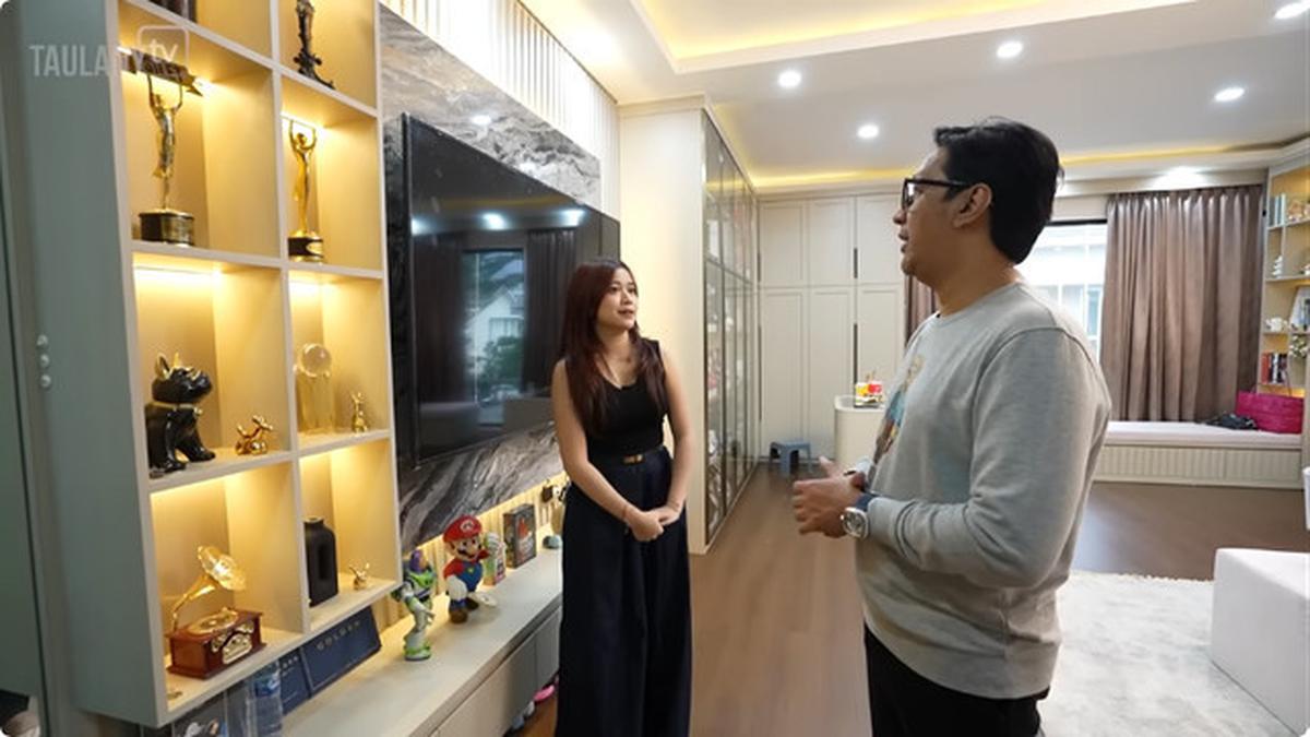 7 Potret Kamar Tidur Brisia Jodie yang Cantik dan Cozy, Desain Interior Minimalis