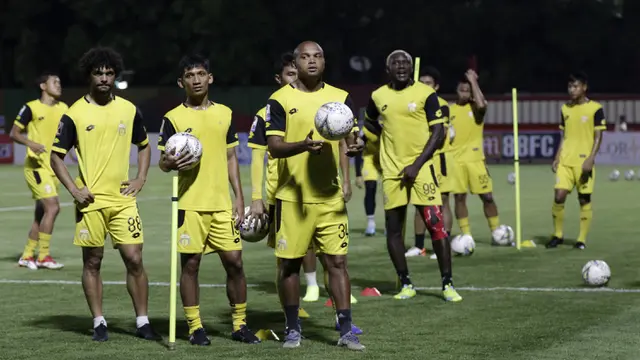 Latihan Bhayangkara FC