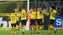 Kebangkitan Dortmund terbukti dengan mencacat 12 kemenangan dari 15 partai yang dilakoni. Hal tersebut yang membuat Dortmund puncaki klasemen Bundesliga. (AFP/Patrik Stollarz)