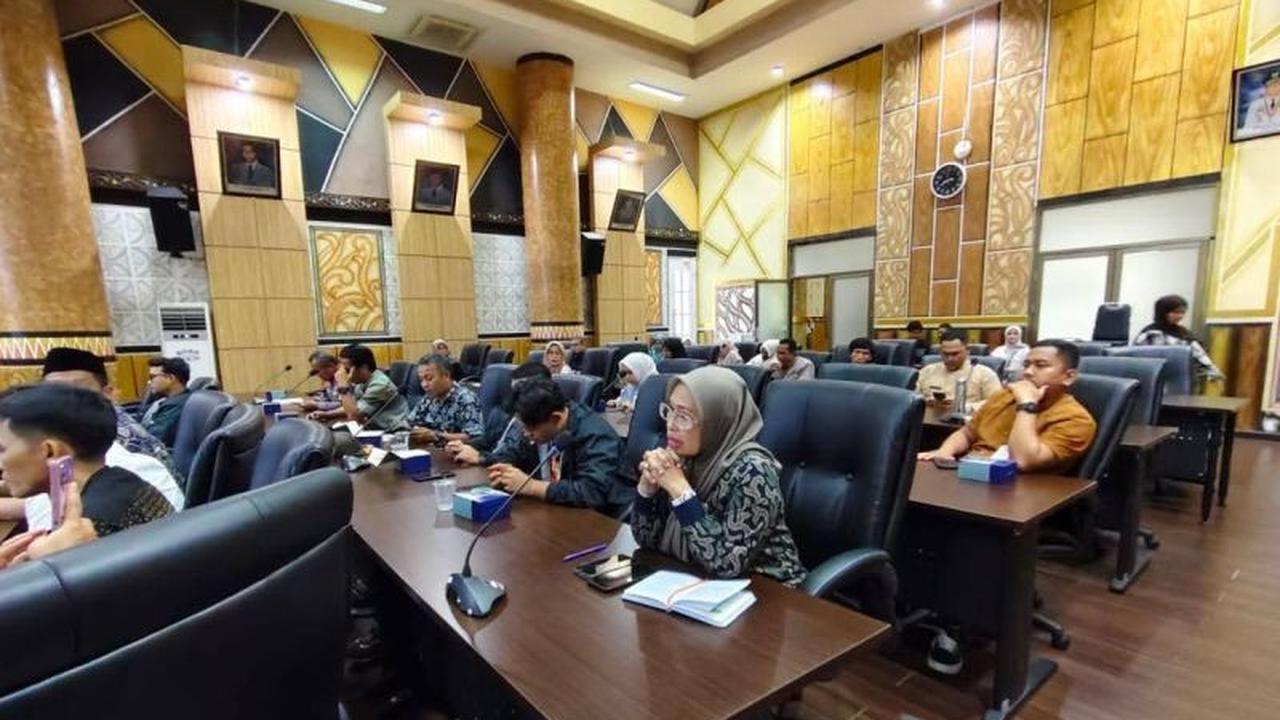 Wow, 1.141 Lowongan Tersedia! Job Fair Padang 2025 Jembatani Ribuan Pencari Kerja