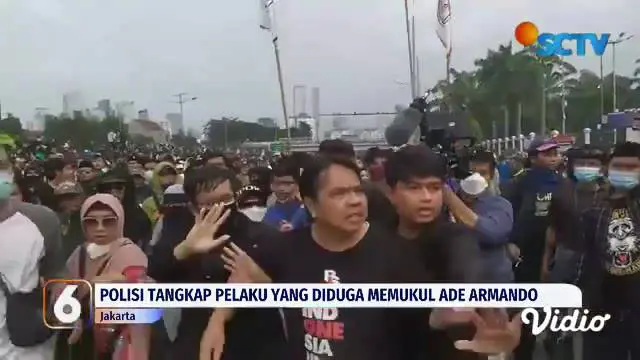 Sosok pria bertopi yang terekam kamera sebagai orang yang pertama kali memukul Ade Armando berhasil diringkus polisi di Serpong, Tangerang Selatan. Pria bernama Dhia Ul Haq mengaku melakukan pemukulan untuk meluapkan kemarahannya.