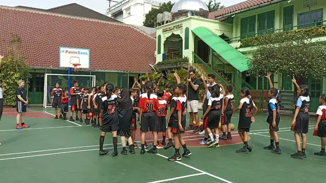 Sosialisasi Piala Dunia FIBA 2023 di SD Menteng 1, Jakarta