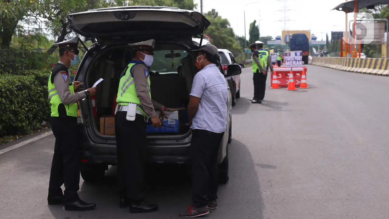 Exit Tol Merak Dijaga Ketat
