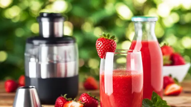Jadi Tren Gaya Hidup Sehat 2025, Yuk Bikin 4 Resep Wellness Shot untuk Kulit Glowing!