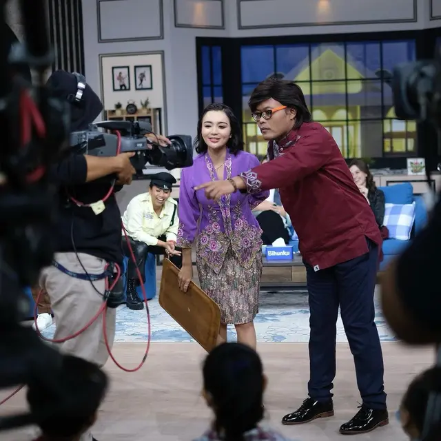 Wika Salim jadi ART di program sahur (Foto: Instagram/wikasalim)