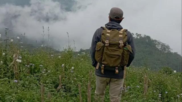 Pendaki di Gunung Serewen