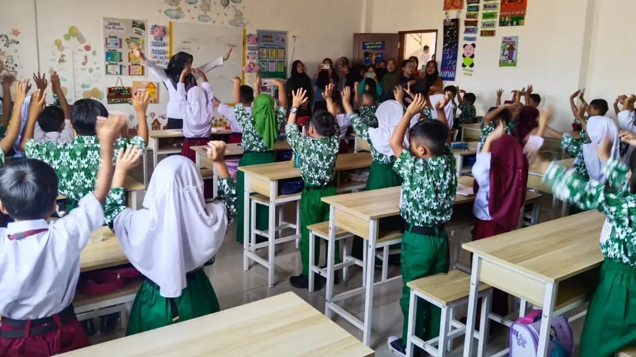 Morosi tingkatkan kualitas pendidikan dengan renovasi SDN 1 Porara dan pendirian politeknik, wujudkan generasi sehat, cerdas, dan siap menghadapi masa depan.