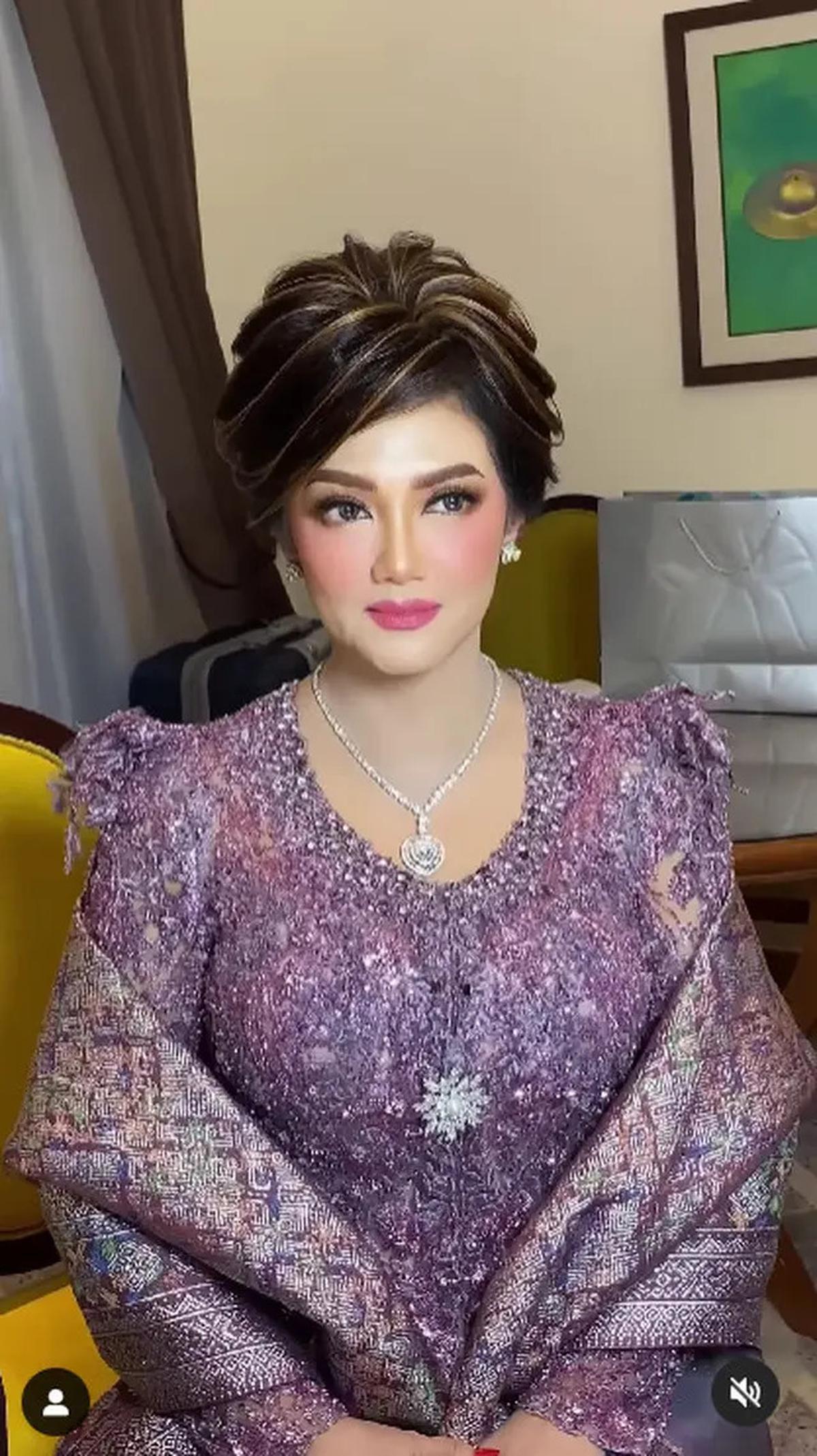 Potret Model Kebaya Ungu yang Dipakai Bella Saphira, Elegan dan Anggun