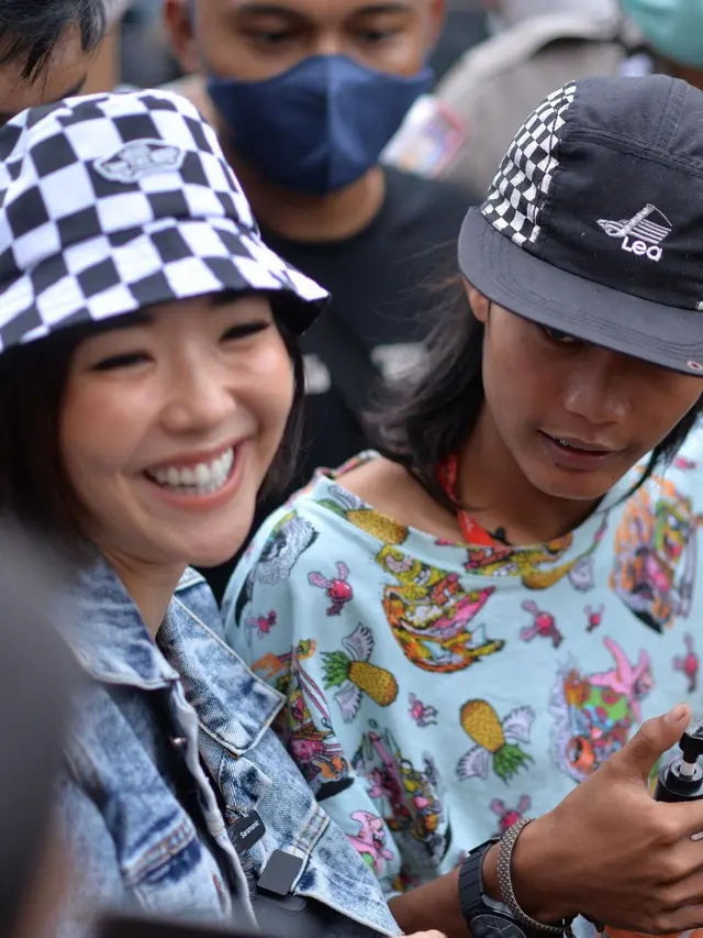 7 Potret Gisel di Citayam Fashion Week, Tampil Keren dan Tuai Banyak Sorotan