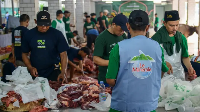 Idul Adha Penuh Berkah, Masjid Istiqlal Gandeng Le Minerale Berbagi Kurban dan Santunan untuk 2.000 Anak Yatim