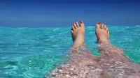 Trik Hilangkan Aroma Kaporit Usai Berenang