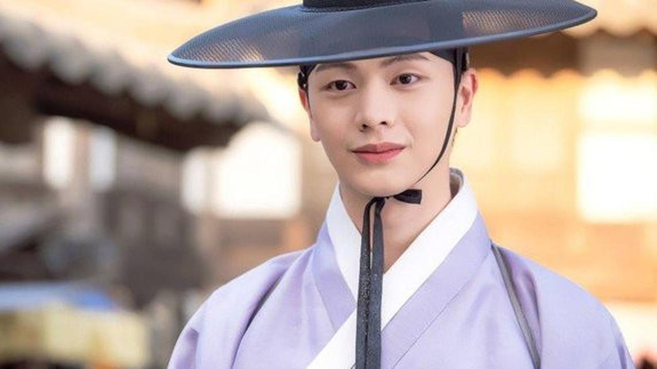 Yook Sung Jae, Aktor Korea yang Gemar Berperan Kesuruan di Berbagai Drama