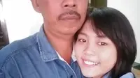 Selfi LIDA dengan Mendiang Ayahnya (Sumber: Instagram//lida_selfi07)