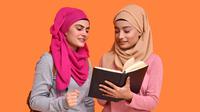 Ilustrasi muslimah belajar hadis, Islami. (Photo by Fotos on Unsplash)