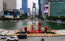 FOTO: Ornamen Imlek Hiasi Bundaran HI