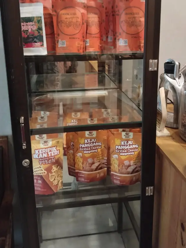 Produk milik Rifqi Rozanah