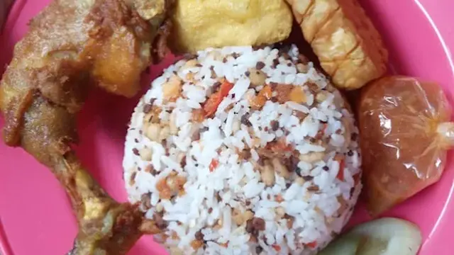 Nasi Tutug Oncom Kriuk Pak Agoes
