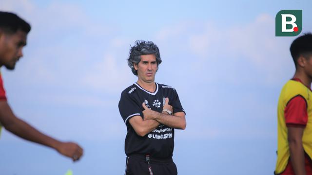 Pelatih Bali United Stefano Cugurra