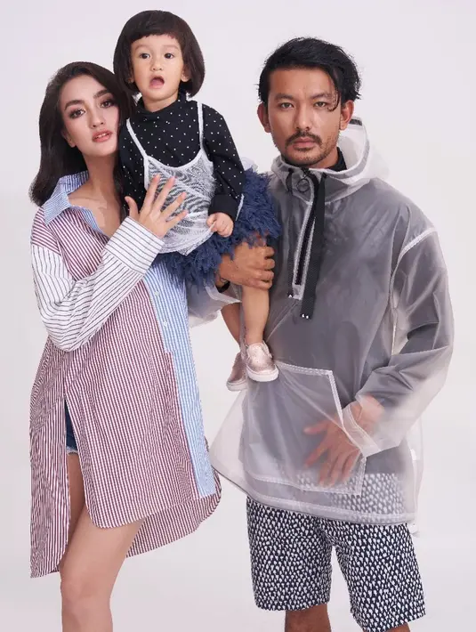 Rio Dewanto dan Atiqah Hasiholan