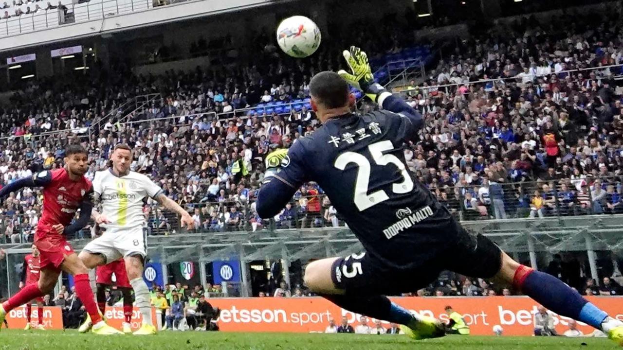 FOTO: Kalahkan Cagliari 3-1, Mantapkan Posisi Inter Milan di Puncak Klasemen Liga Italia