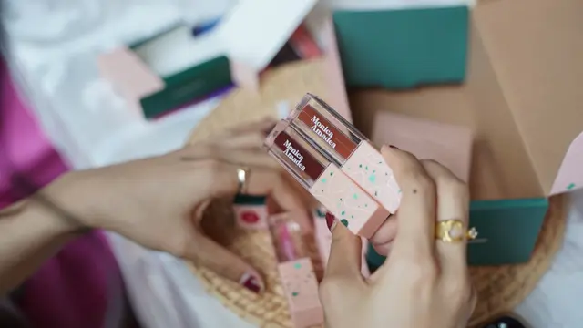Gandeng Monica Amadea, Luxcrime Rilis Lip Stain dan Lip Gloss untuk Hasilkan Ombre Lips yang Sempurna