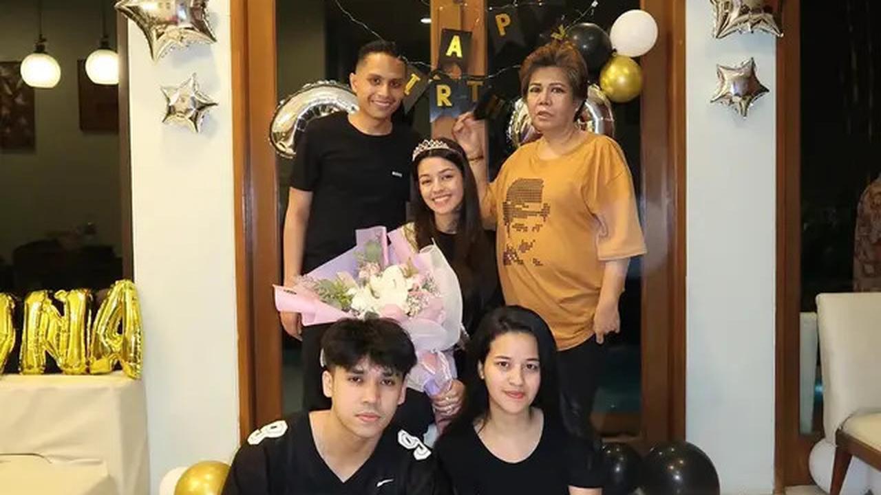 6 Potret Susan Sameh Rayakan Ultah Perdana Bareng Suami, Bahagianya Berlipat