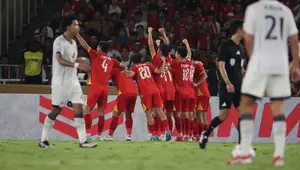 Timnas Indonesia U-23 menelan kekalahan 0-1 dari Vietnam U-23 pada laga final Piala AFF U-23 2025 di Stadion Utama Gelora Bung Karno, Jakarta, Selasa (29/7/2025) malam WIB. Hasil minor itu membuat Tim Garuda Muda harus gigit jari dan gagal meraih trofi juara di turnamen tersebut. (Bola.com/Abdul Aziz)