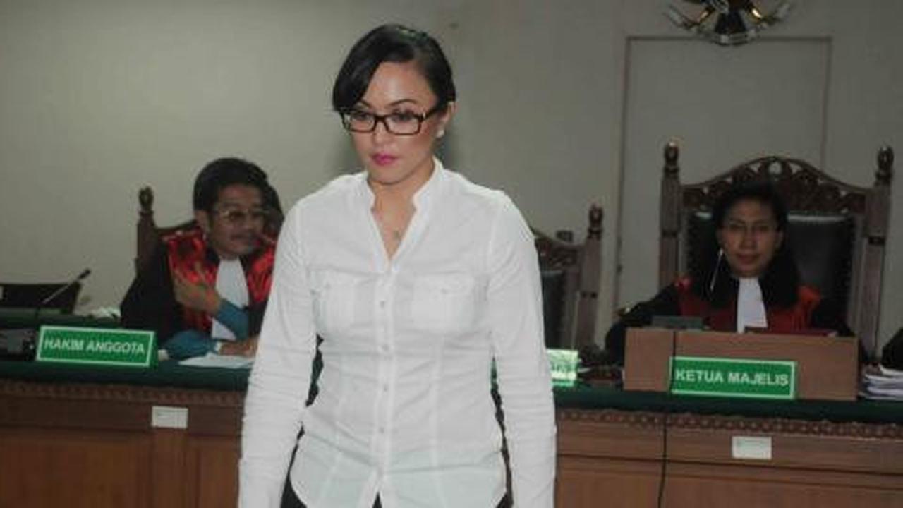 Jadi terpidana kasus korupsi, Angie masih terima gaji