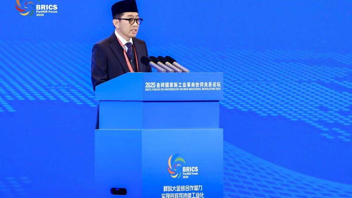 Wamenperin Faisol Rizal Perkuat Bilateral dengan Rusia, Bahas MoU ...