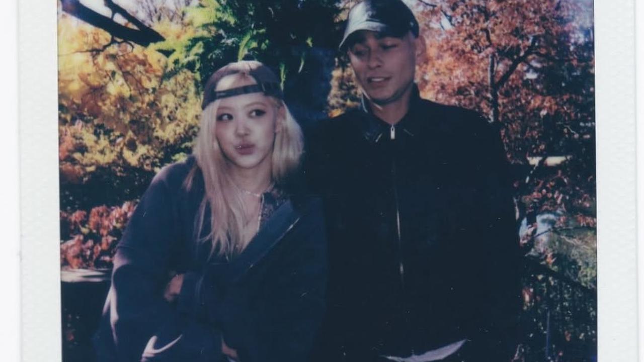 Jisoo, Jennie dan Lisa Beri Dukungan untuk Album Baru Rose BLACKPINK yang Menyentuh Hati Penggemar