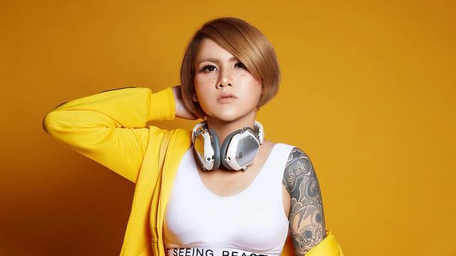 FOTO: Evelyn Nada Anjani Ketika Kenakan Makeup Maksimal, Bikin Pangling