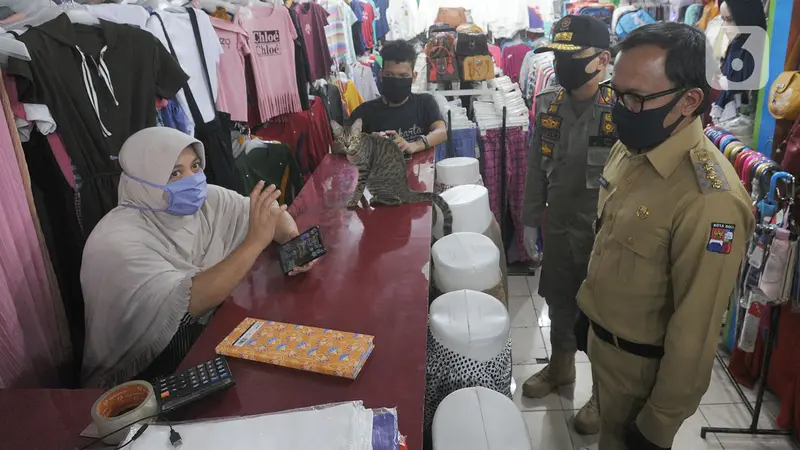 Dua Toko Disegel Terkait PSBB Jilid II Kota Bogor