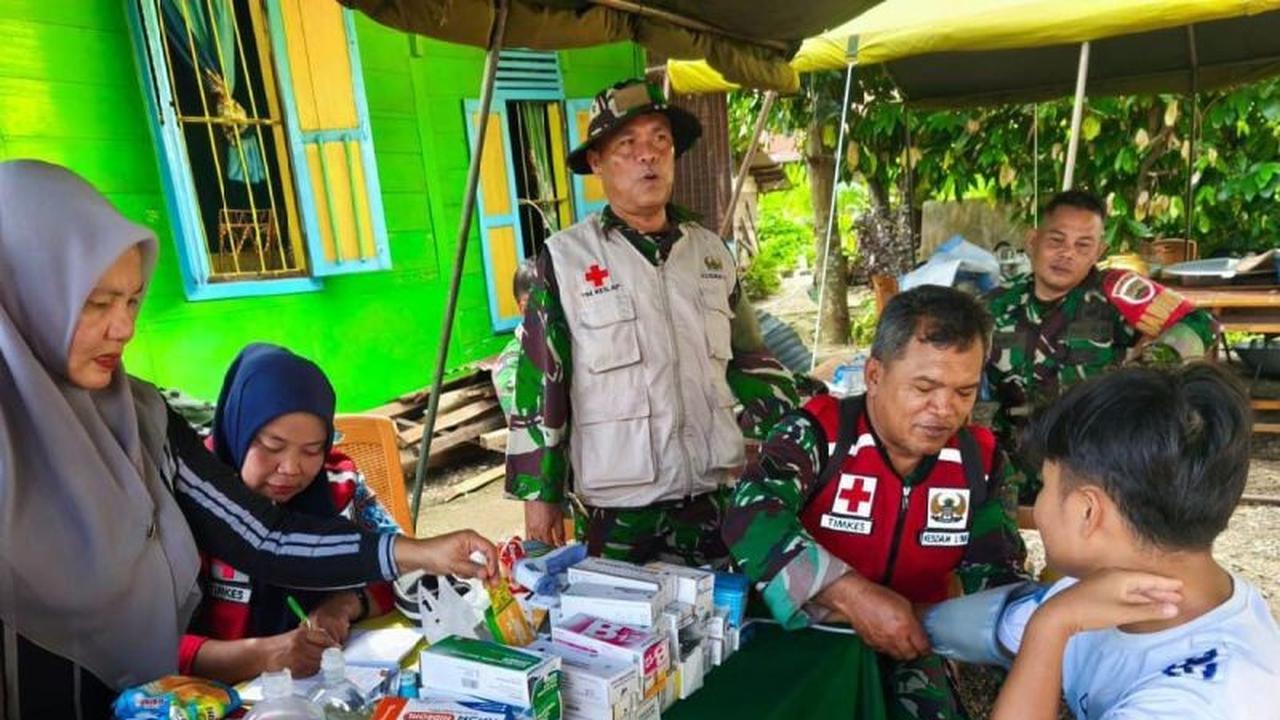 TNI Gencarkan Layanan Kesehatan di Tapanuli Tengah Pasca-Bencana, Warga Terdampak Banjir dan Longsor Terbantu