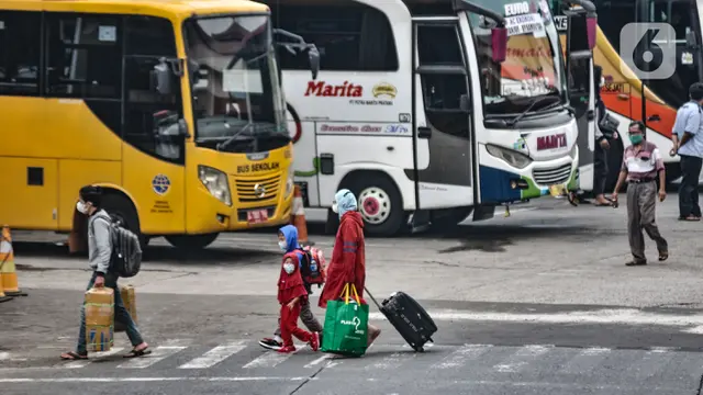 Puncak Arus Balik di Terminal Kampung Rambutan